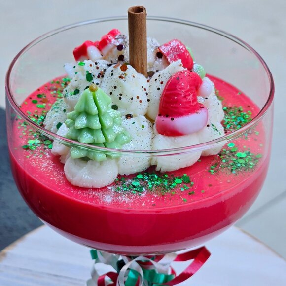 Holiday Candle ✦ Mistletoe & Cinnamon ✦ Soy Wax in XL Wine Glass w/ Green Stem - Picture 3 of 11